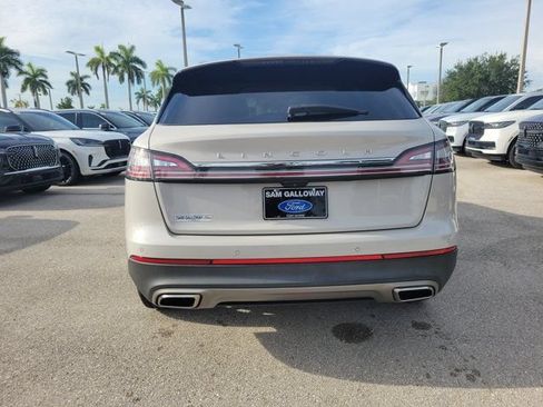Certified 2022 Lincoln Nautilus FWD image 5