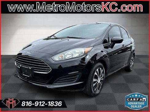 Used 2018 Ford Fiesta SE image 1