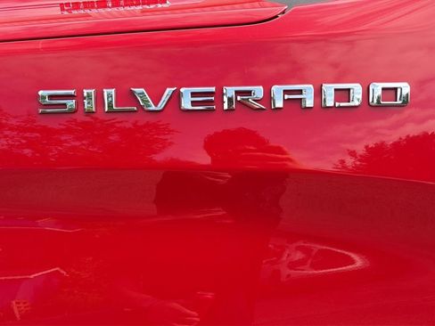 Used 2024 Chevrolet Silverado 1500 LT AWD/4WD image 11