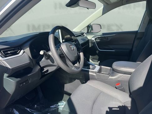 Used 2024 Toyota RAV4 LE image 9