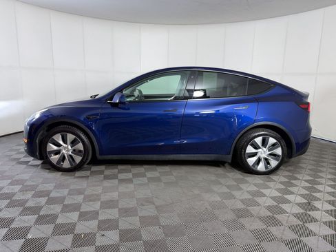Used 2021 Tesla Model Y Long Range AWD/4WD image 2
