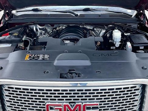 Used 2017 GMC Yukon Denali image 11