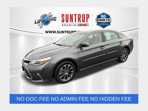 Used 2017 Toyota Avalon XLE w/ All Weather Liner Package FWD image 1