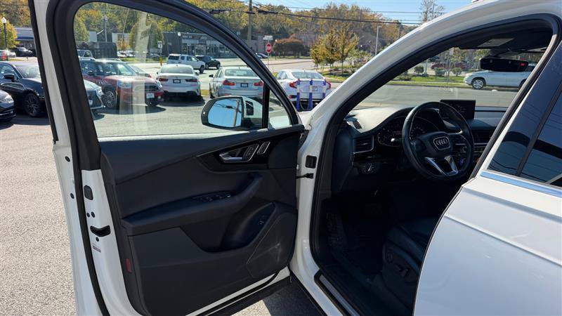 Used 2019 Audi Q7 3.0T Premium w/ Convenience Package AWD/4WD image 20