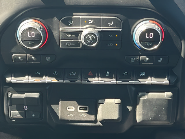 Used 2022 Chevrolet Silverado 1500 LTZ RWD image 26