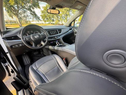 Used 2019 Buick Enclave Essence image 22