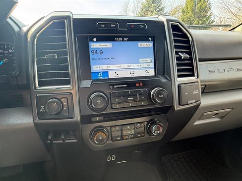 Used 2018 Ford F250 XLT w/ XLT Value Package AWD/4WD image 15