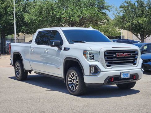Used 2021 GMC Sierra 1500 AT4 w/ AT4 Preferred Package AWD/4WD image 3