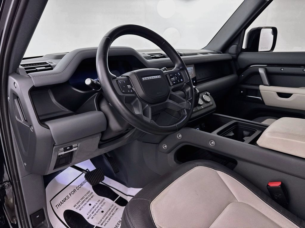 Certified 2024 Land Rover Defender 110 X-Dynamic SE AWD/4WD image 9