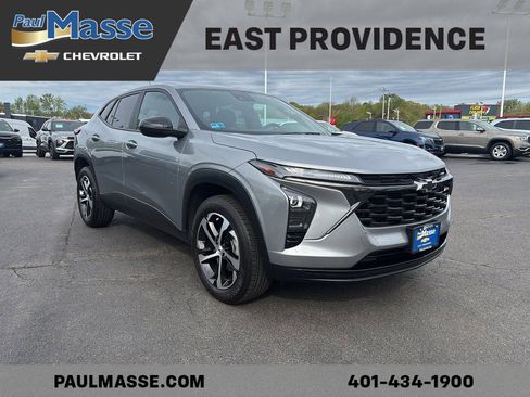 Certified 2024 Chevrolet Trax RS FWD image 3