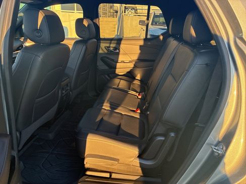 Used 2023 Chevrolet Traverse LT w/ LPO, Floor Liner Package image 15