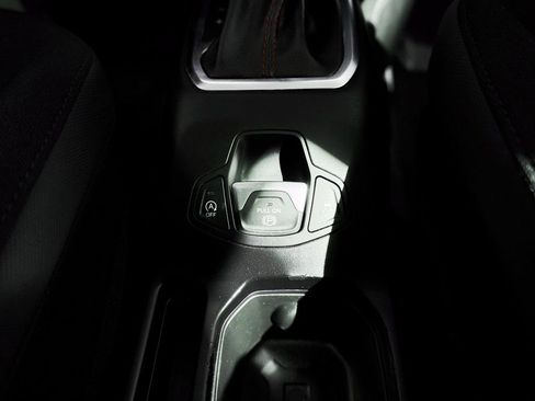 Used 2023 Jeep Renegade Trailhawk image 46