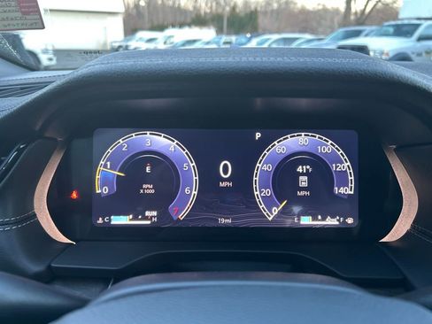 New 2026 Jeep Grand Cherokee Altitude AWD/4WD image 17
