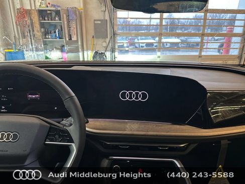 Certified 2025 Audi Q5 Premium w/ Premium Plus AWD/4WD image 15