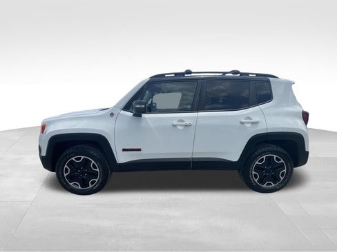 Used 2017 Jeep Renegade Trailhawk AWD/4WD image 17