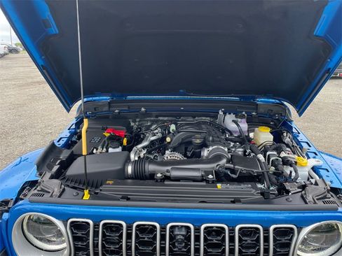 New 2025 Jeep Wrangler Sahara image 27