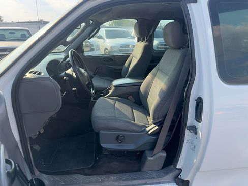 Used 2003 Ford F150 XLT image 9