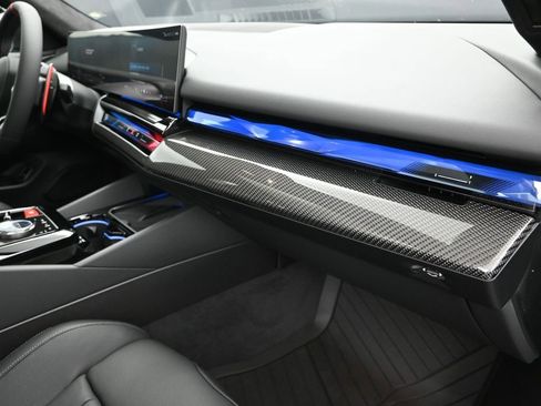 New 2026 BMW M5 w/ Executive Package AWD/4WD image 25