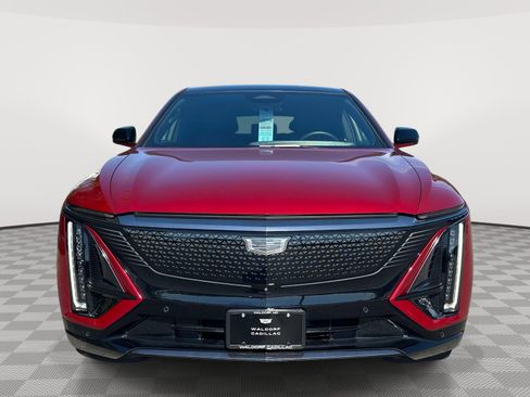Used 2024 Cadillac Lyriq Sport AWD/4WD image 2