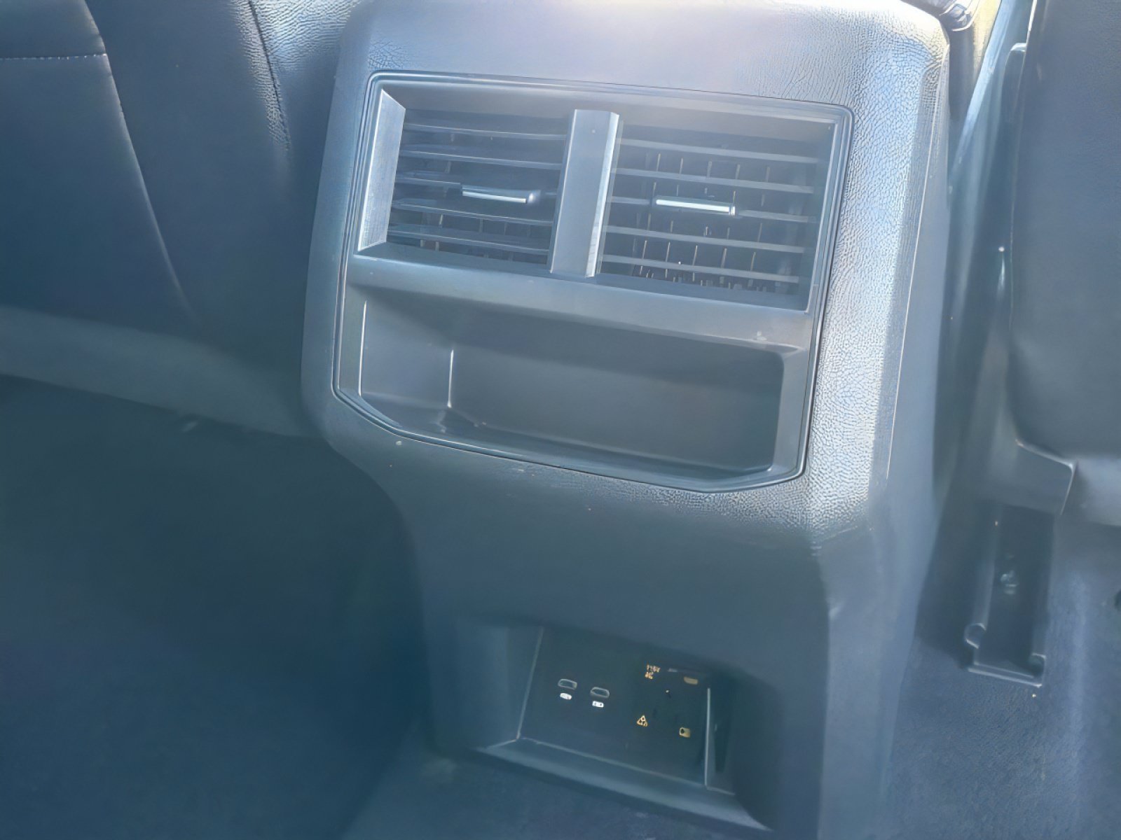 Used 2021 Volkswagen Atlas Cross Sport SE w/ Panoramic Sunroof Package AWD/4WD image 31