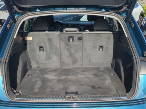 Used 2019 Audi e-tron Prestige w/ Prestige Package image 11