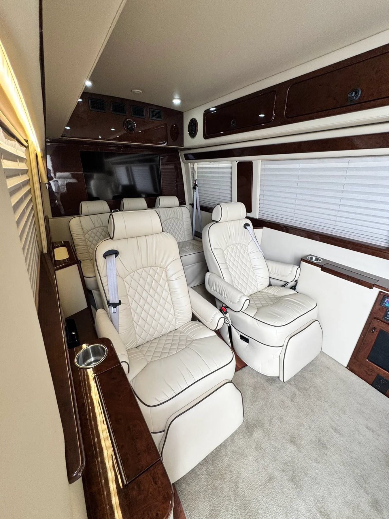 Used 2016 Mercedes-Benz Sprinter 2500 image 68