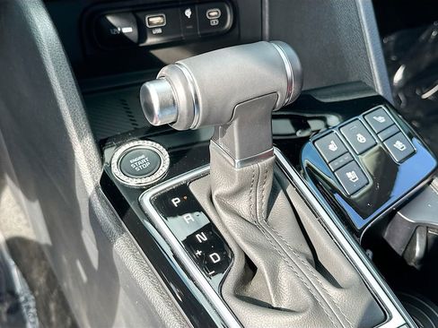 Certified 2025 Kia Sportage SX FWD image 17