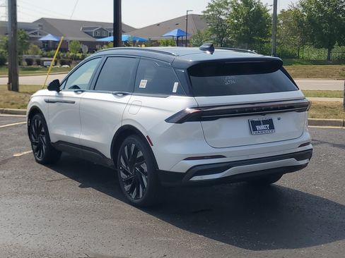 New 2026 Lincoln Nautilus Reserve AWD/4WD image 3