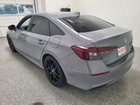 Used 2025 Honda Civic Sport image 5