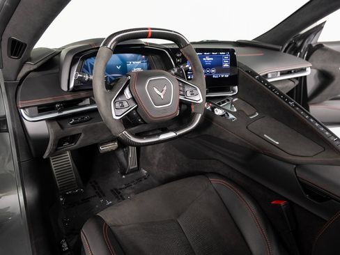 Used 2023 Chevrolet Corvette Z06 image 17