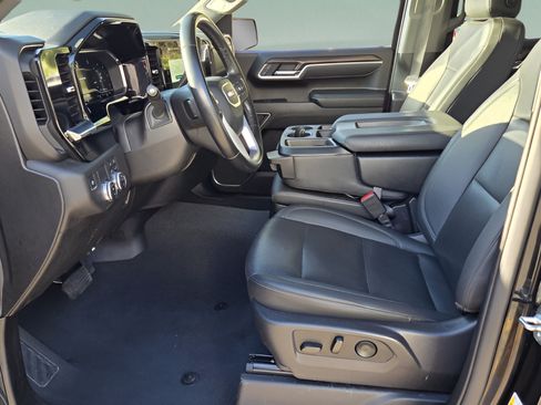 Used 2025 GMC Sierra 1500 SLT RWD image 9