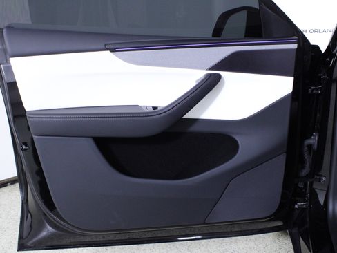 Used 2026 Tesla Model Y 2WD image 20