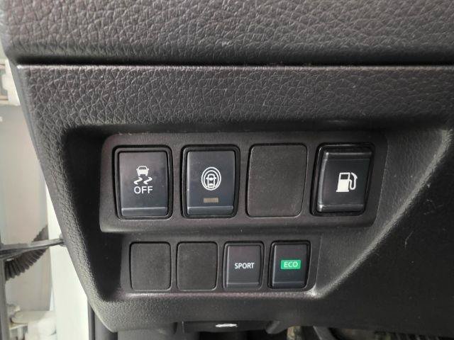 Used 2020 Nissan Rogue S FWD image 16