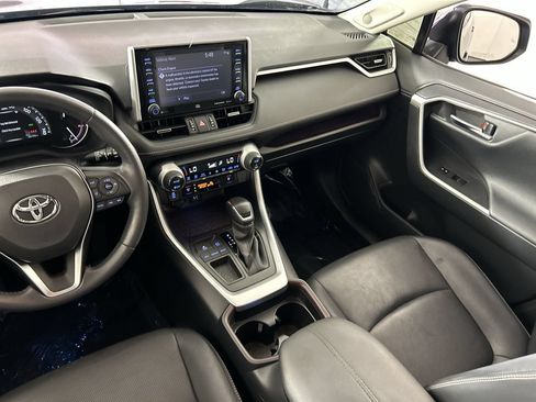 Used 2019 Toyota RAV4 Limited w/ Cold Weather Package FWD image 24