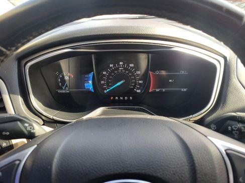 Used 2016 Ford Fusion SE w/ Equipment Group 202A FWD image 12