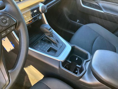 Used 2024 Toyota RAV4 LE image 20