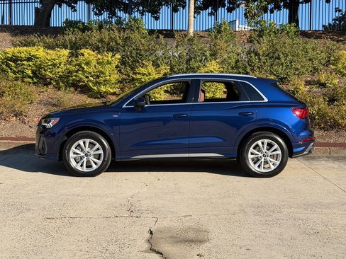 Used 2025 Audi Q3 2.0T Premium image 6