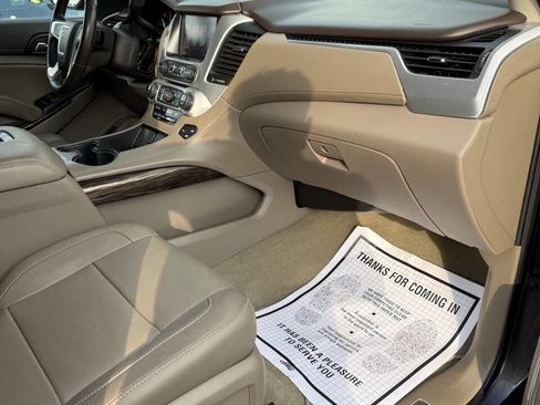 Used 2018 GMC Yukon SLT AWD/4WD image 25