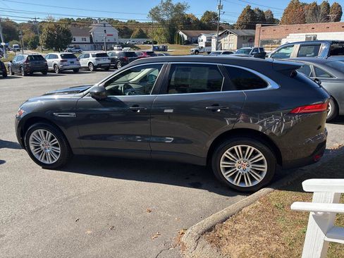 Used 2020 Jaguar F-PACE Portfolio image 3