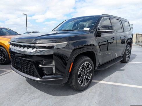 New 2026 Jeep Grand Wagoneer 2WD w/ 8-Passenger Seating Package image 8