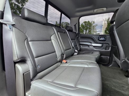 Used 2018 Chevrolet Silverado 1500 LTZ Z71 w/ Centennial Edition AWD/4WD image 33