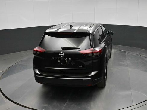 Used 2024 Nissan Rogue SV FWD image 28