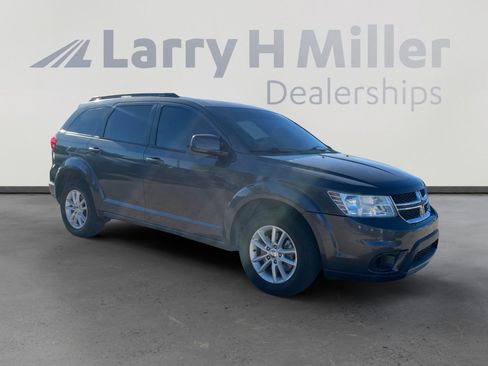 Used 2015 Dodge Journey SXT w/ Flexible Seating Group image 7