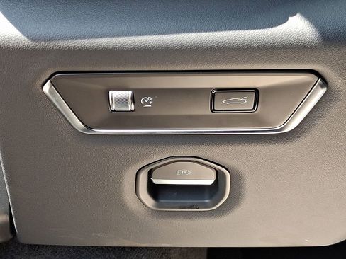 Used 2024 Lotus Emira First Edition image 22