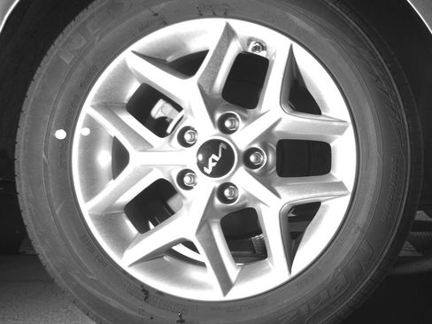 Used 2025 Kia Soul LX w/ LX Technology Package image 22