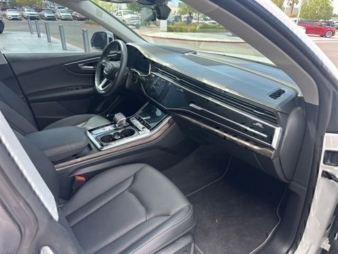 Used 2022 Audi Q8 Prestige AWD/4WD image 10