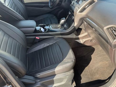 Used 2018 Ford Edge SE AWD/4WD image 14