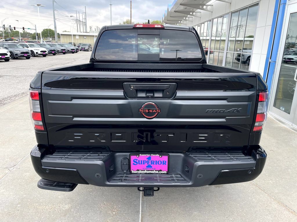 Used 2025 Nissan Frontier PRO-4X w/ Tow Package AWD/4WD image 3