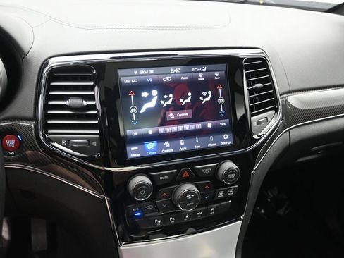 Used 2020 Jeep Grand Cherokee SRT AWD/4WD image 16