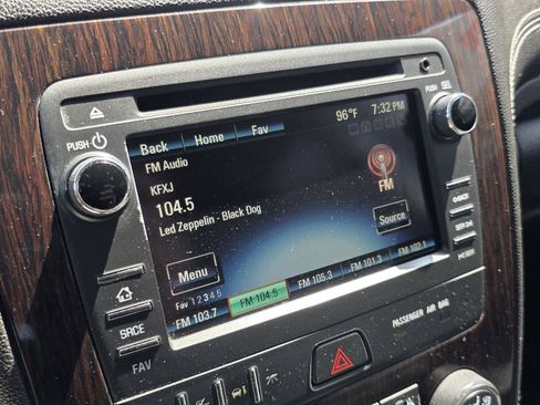 Used 2017 Chevrolet Traverse LT FWD image 18